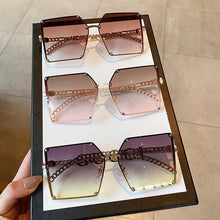 Load image into Gallery viewer, Newest Fashion Elegant luxury sunglasses
